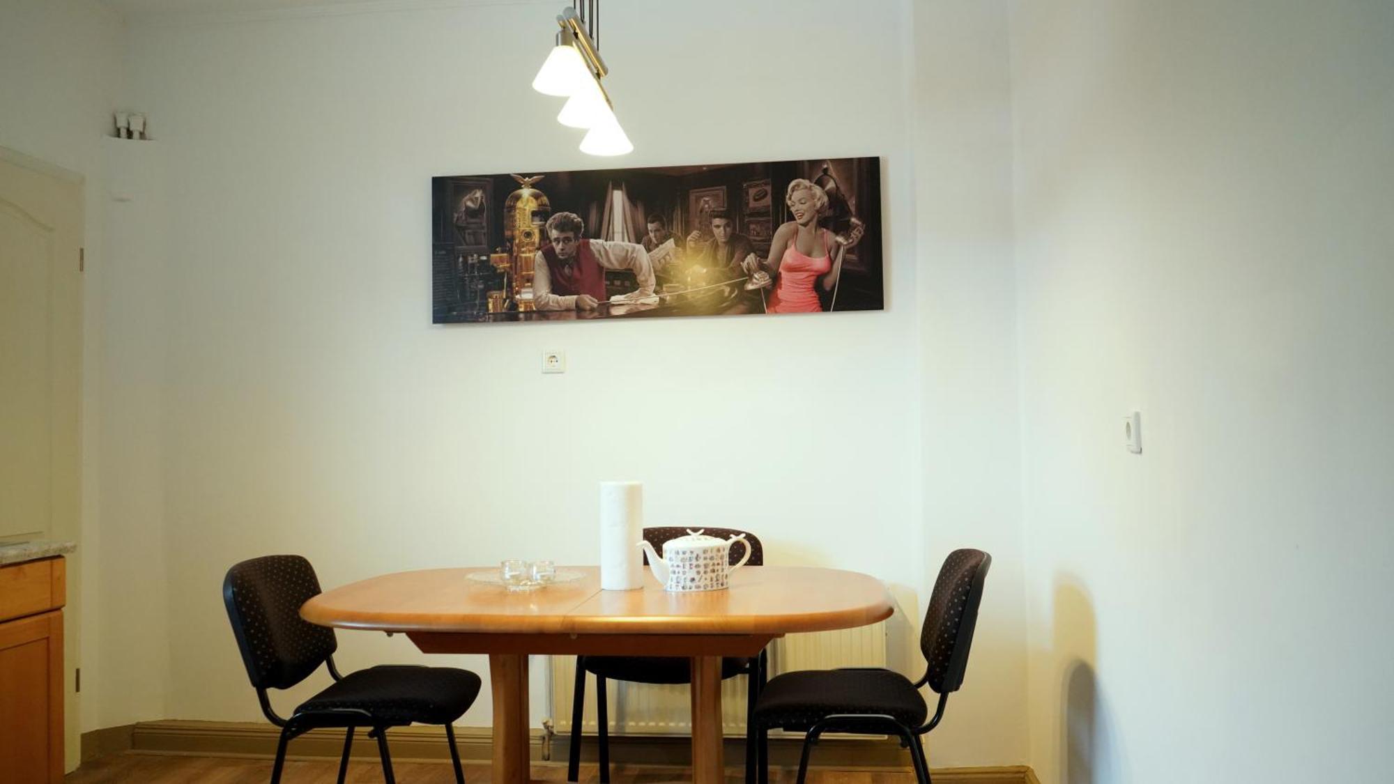 Ruhige Lage, Nah Am Klinikum & Einkaufsmoeglichkeiten โอลเดนบวร์ก ภายนอก รูปภาพ